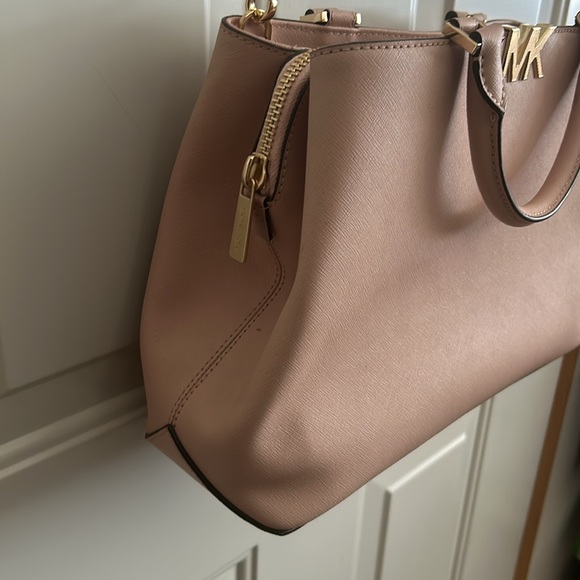 MK Michael Kors Florence Ballet Pink Medium Leather Satchel - Picture 12 of 15